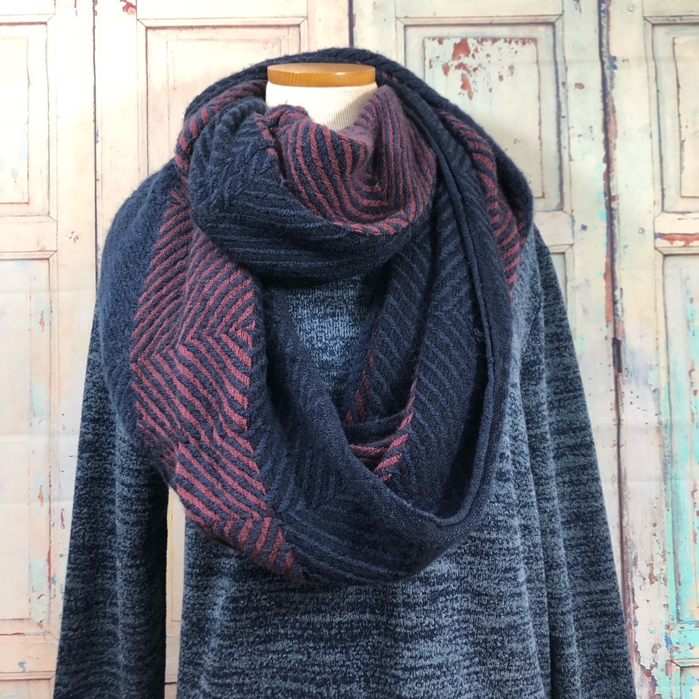 ➝ 2/$12 - Scarf by Simonetta